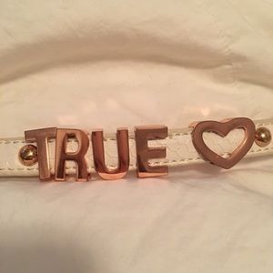 BCBGeneration White leather bracelet